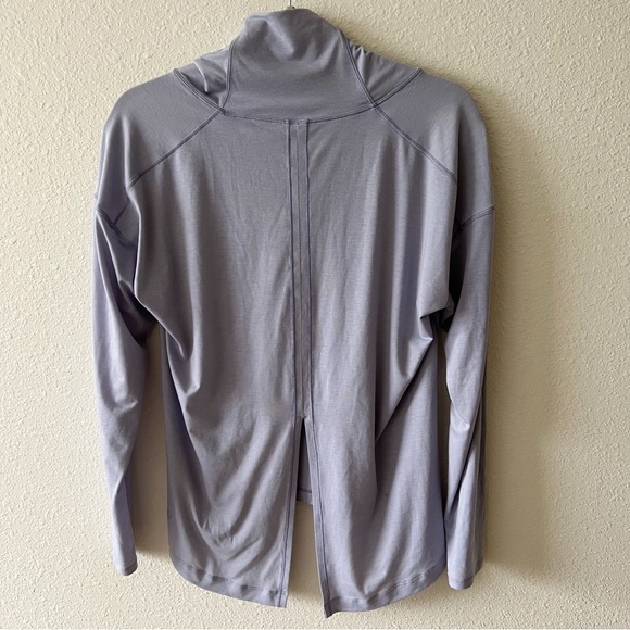 Lululemon See You in Savasana Long Sleeve Size 6 - Picture 3 of 8